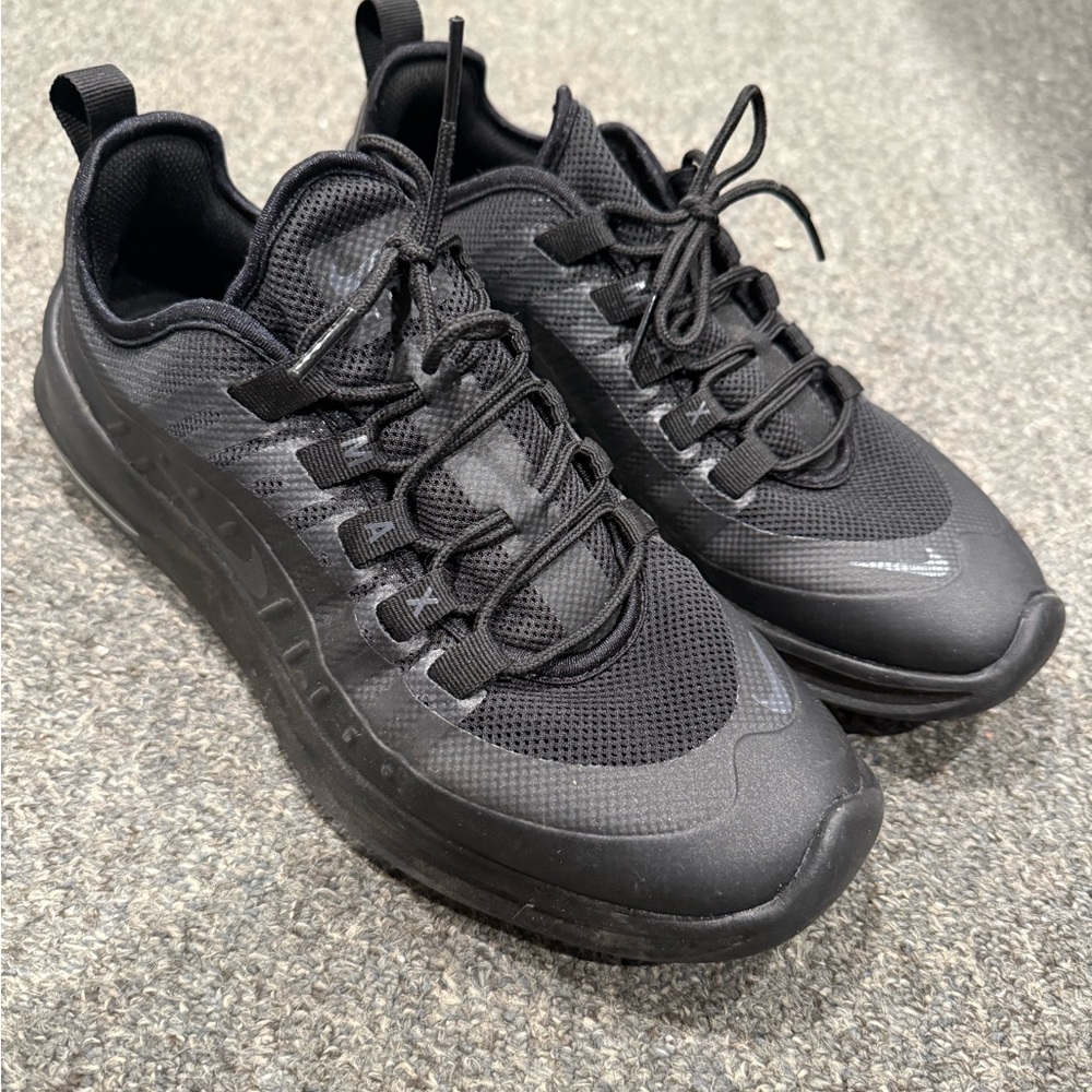 Nike air max axis shoes